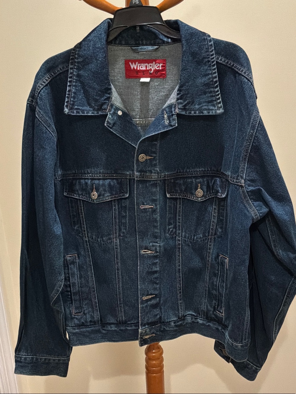 Wrangler hero men’s Dark Blue Denim trucker jacket size XL/XG/TG button closure